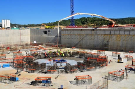 ITER Tokamak floor final pour 460